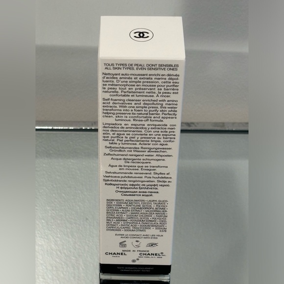 NWT Chanel water to foam cleanser - Picture 3 of 7